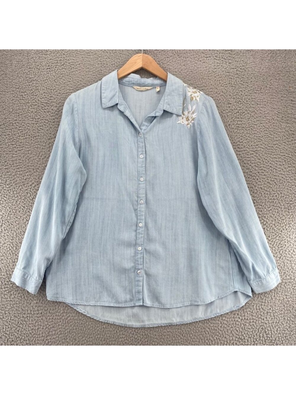 Soft Surroundings Shirt Blue Button Up Long Sleeve Embroidered Floral Collared